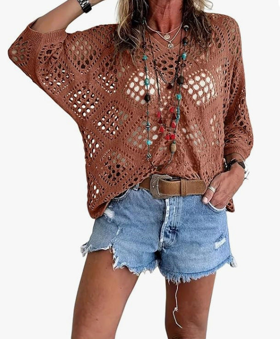 ✨✨Women's Bohemian-Inspired Beige Crochet Top with V-Neck